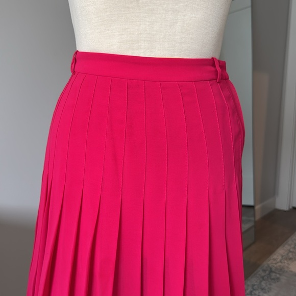 BCBG Hot pink accordion skirt - Picture 3 of 3